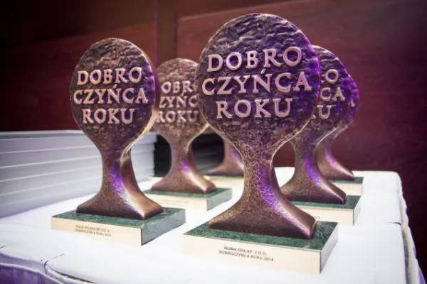 Figurki Dobroczyńca Roku.